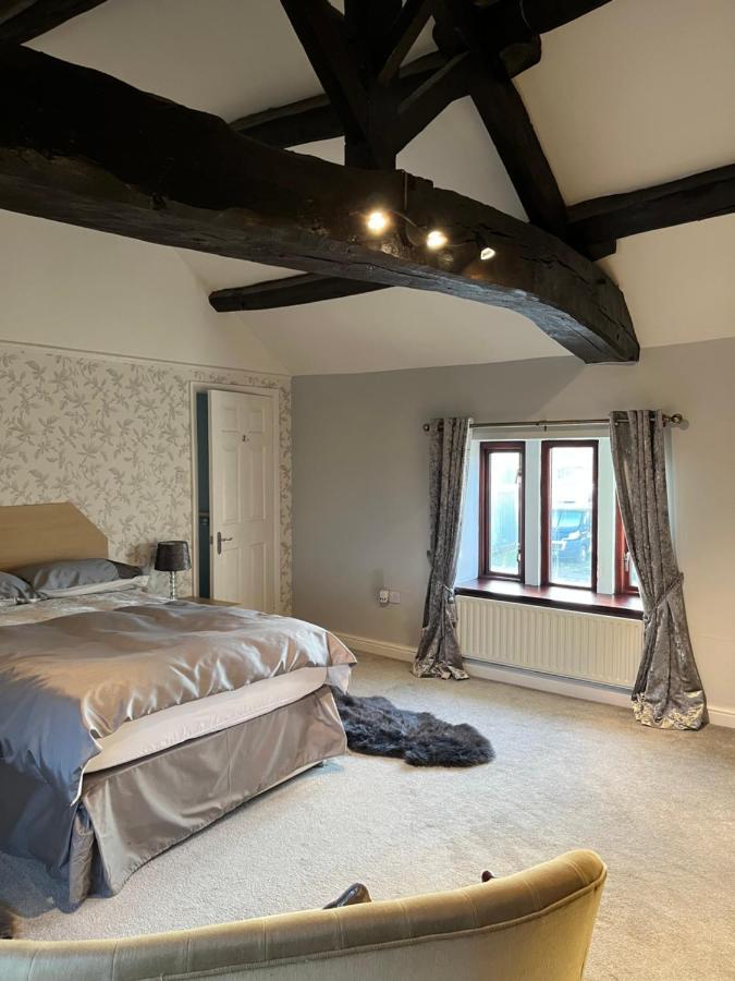 The Farm House Modern Spacious 2 Bedroom Home At Tong Road Leeds Perfect For Contractors Free Secure Parking Пъдси Екстериор снимка