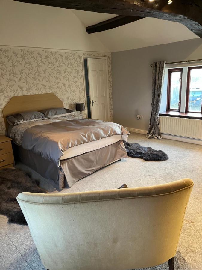 The Farm House Modern Spacious 2 Bedroom Home At Tong Road Leeds Perfect For Contractors Free Secure Parking Пъдси Екстериор снимка